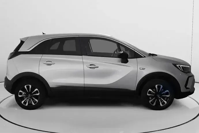 Usado Opel Crossland Elegance 110 CV (80 kW) 2024 SUV