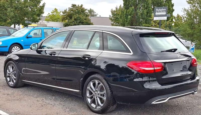 Negro Usado 2018 Mercedes C180 Berlina | 18.990 € - Imagen 1/4