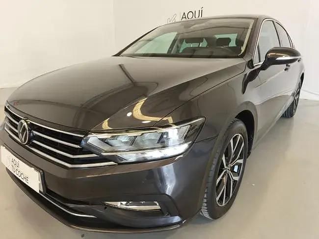 Begagnad VW Passat Executive 150 HK (110 kW) 2021 Grå Sedan