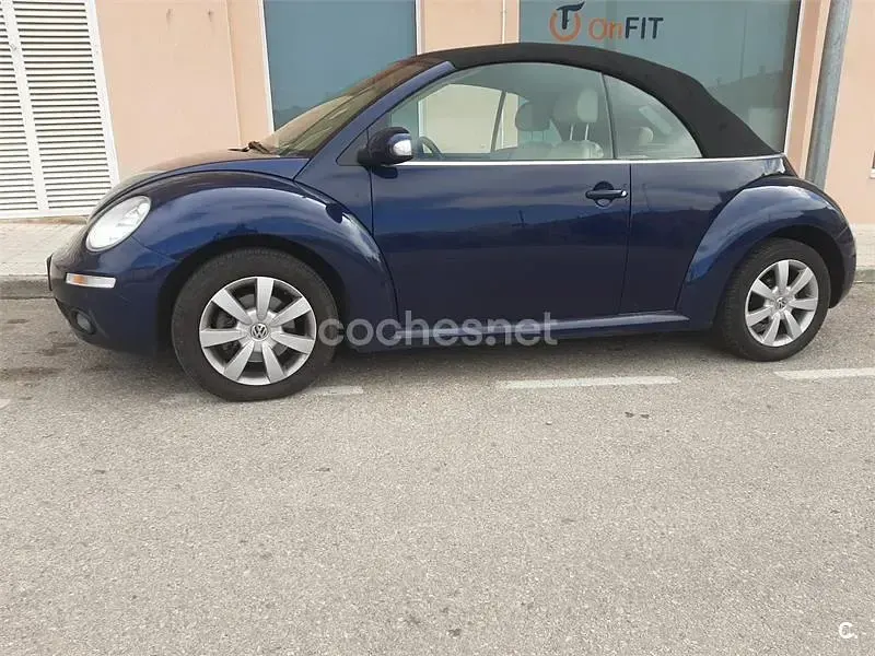 Usado VW New Beetle 150 CV (110 kW) 2005 Azul Utilitario