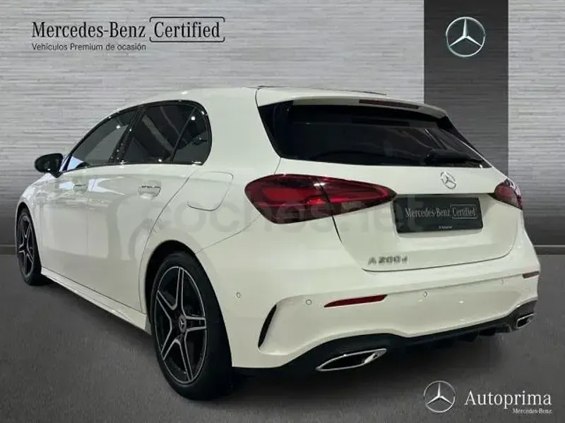 Usado Mercedes A200 AMG line 150 CV (110 kW) 2024 Blanco Berlina