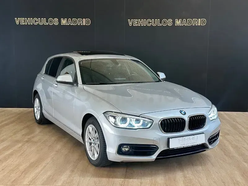 Usado BMW 118 Comfort Edition 150 CV (110 kW) 2017 Gris / plata Utilitario