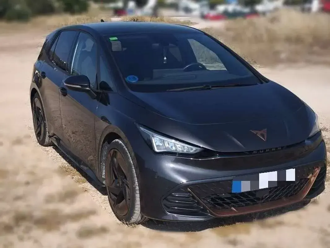 Usado Cupra Born 150 kW (204 CV) 2022 Negro Utilitario