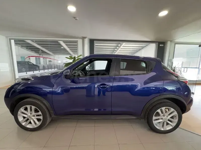 Usado Nissan Juke Acenta 115 CV (84 kW) 2016 Violeta / lila SUV