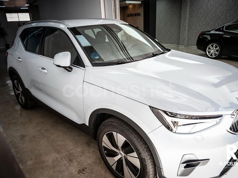 Usado Volvo XC40 Core 211 CV (155 kW) 2023 Blanco SUV