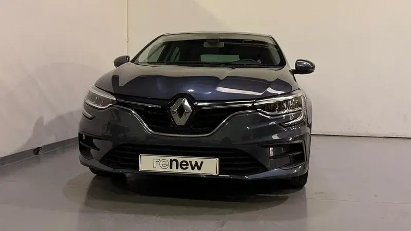 Usado Renault Mégane II Intens 115 CV (84 kW) 2022 Gris Berlina