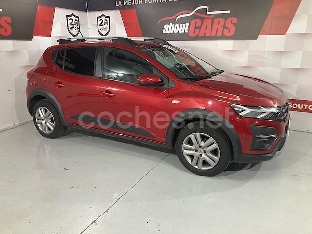 Usado Dacia Sandero Comfort 91 CV (66 kW) 2022 Rojo Berlina