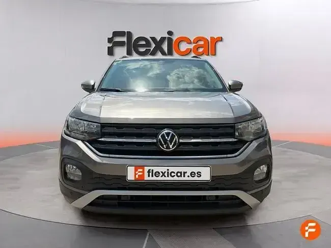 Usado VW T-Cross Advance 110 CV (80 kW) 2021 Gris SUV