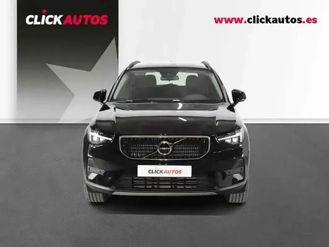 Begagnad Volvo XC40 163 HK (119 kW) 2025 Svart SUV