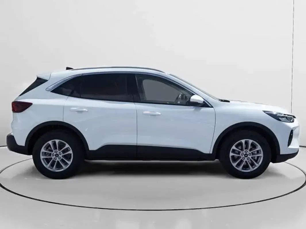 Usado Ford Kuga Titanium 150 CV (110 kW) 2025 Blanco SUV