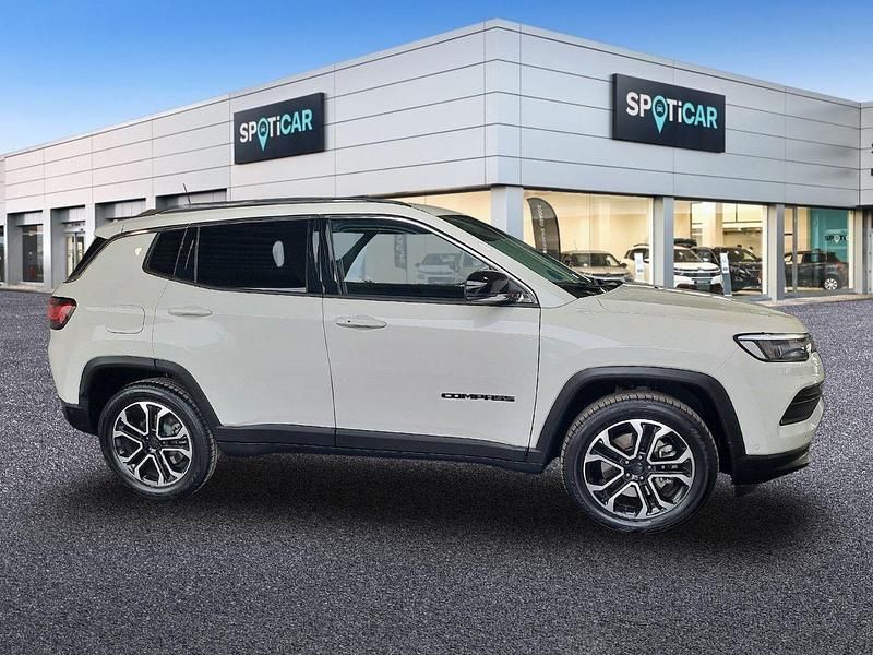 Usado Jeep Compass Limited 190 CV (139 kW) 2021 Blanco alpine (metalizado) SUV