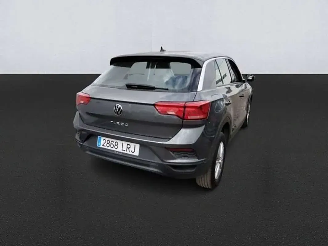 Usado VW T-Roc Edition 116 CV (85 kW) 2021 Gris SUV