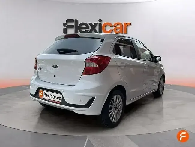 Usado Ford Ka Ultimate 85 CV (62 kW) 2019 Blanco Berlina