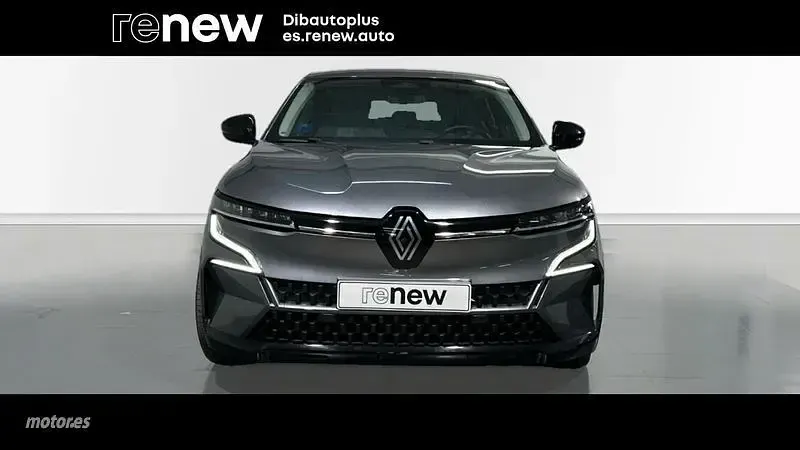 Usado Renault Megane E-Tech Equilibre 95 kW (130 CV) 2023 Blanco Berlina