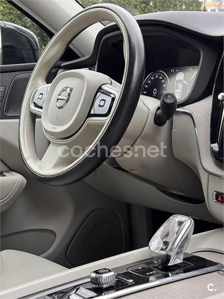 Usado Volvo XC60 Inscription 340 CV (250 kW) 2021 Negro SUV