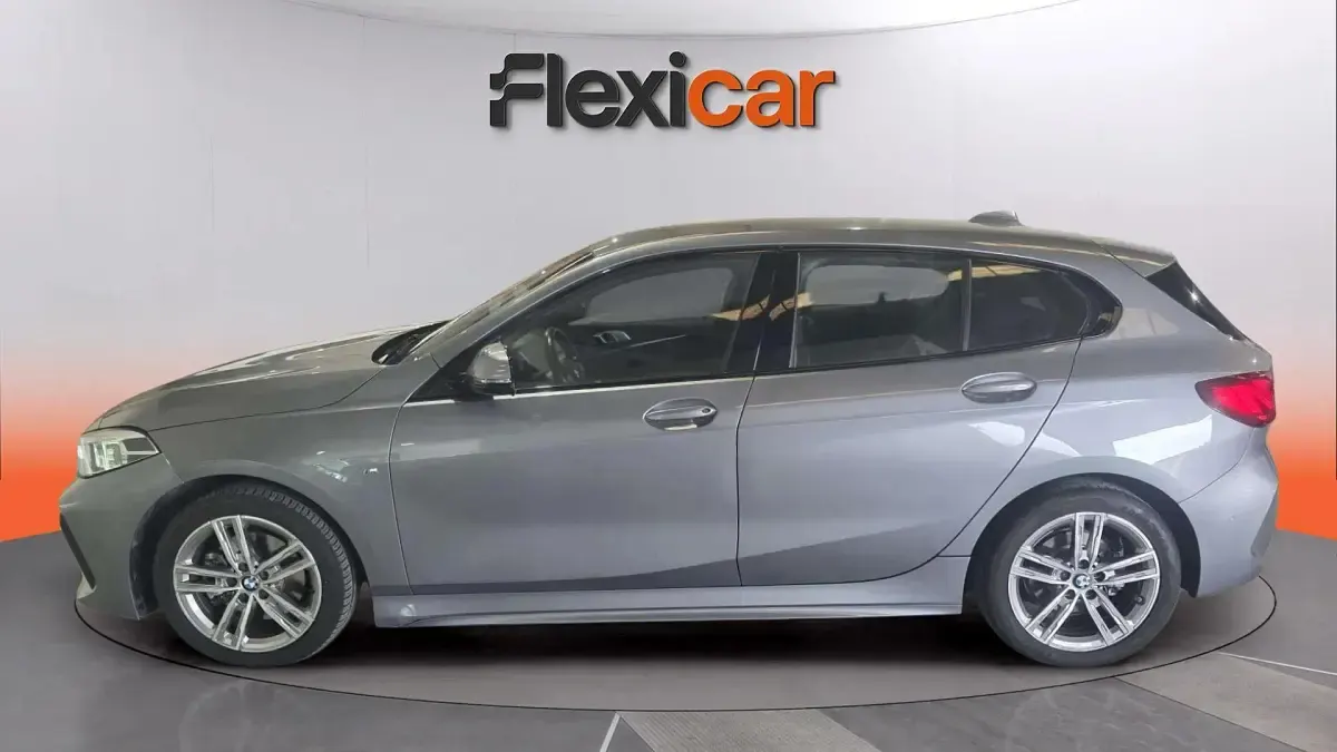 Usado BMW 118 150 CV (110 kW) 2022 Gris Berlina