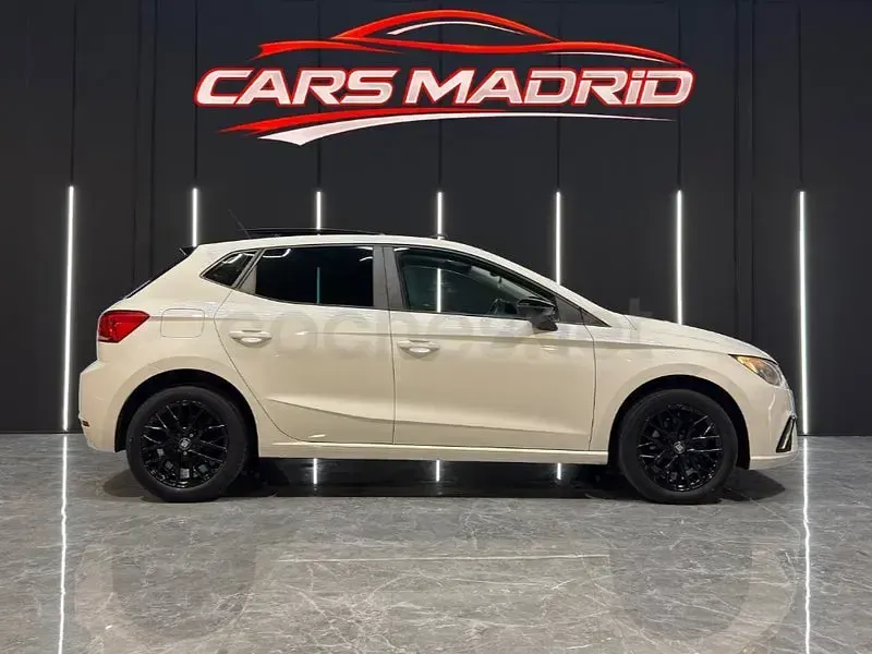Usado Seat Ibiza Style Plus 95 CV (69 kW) 2019 Blanco Utilitario