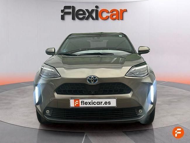 Usado Toyota Yaris Hybrid Connect Style 116 CV (85 kW) 2022 Beige