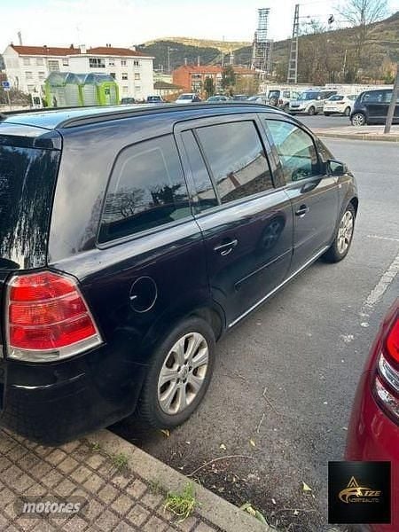 Usado Opel Zafira Cosmo 140 CV (102 kW) 2008 Negro Monovolumen