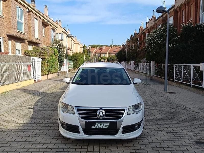 Usado VW Passat R-line 140 CV (102 kW) 2008 Blanco Familiar