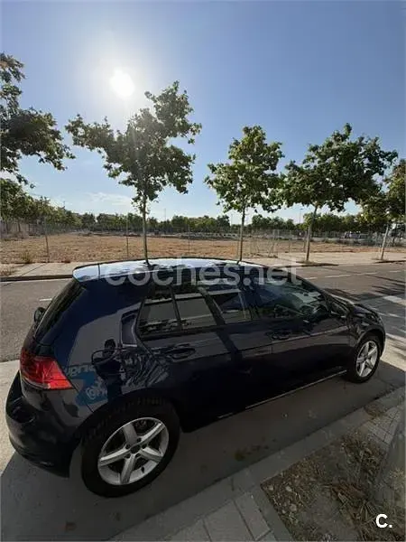 Usado VW Golf VII Business 105 CV (77 kW) 2015 Azul Berlina