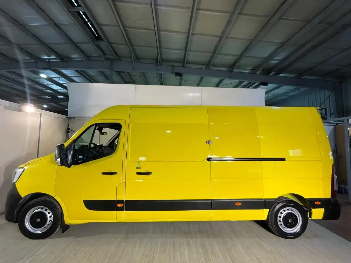 Brugt Renault Master 135 HK (99 kW) 2019 Gul Sedan