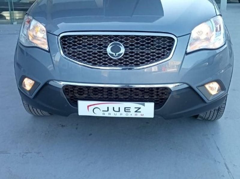 Usado Ssangyong (KGM) Korando Limited 175 CV (128 kW) 2012 Azul SUV