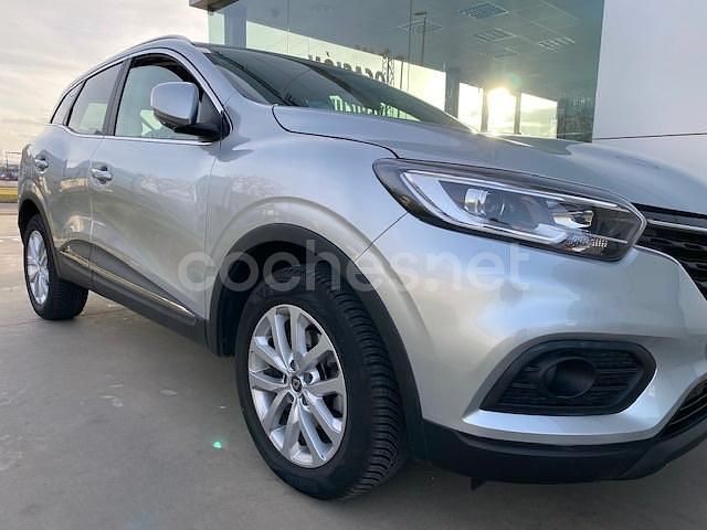 Usado Renault Kadjar LIMITED 115 CV (84 kW) 2020 Gris / plata SUV
