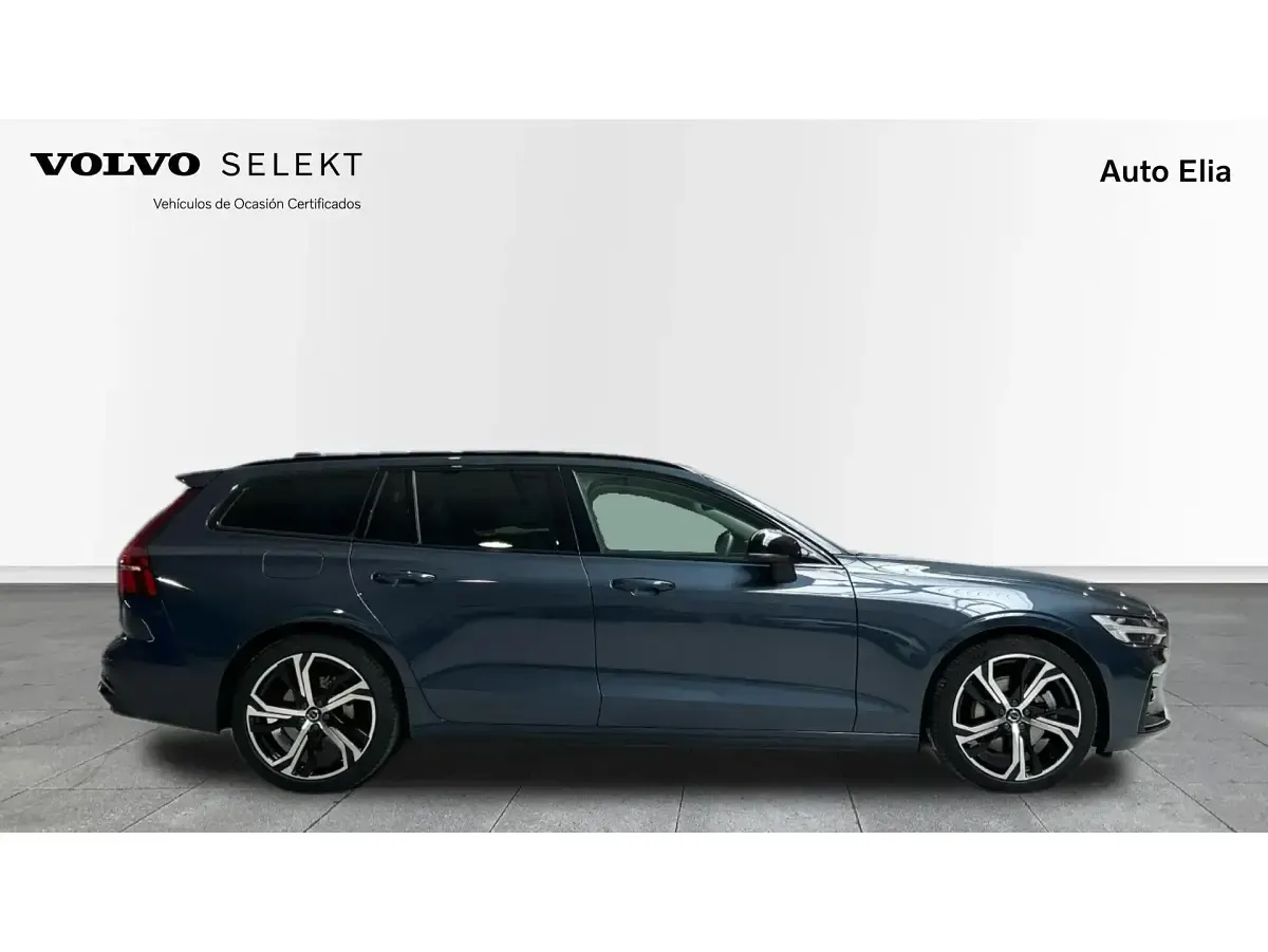 Usado Volvo V60 Plus 197 CV (144 kW) 2023 Azul Familiar