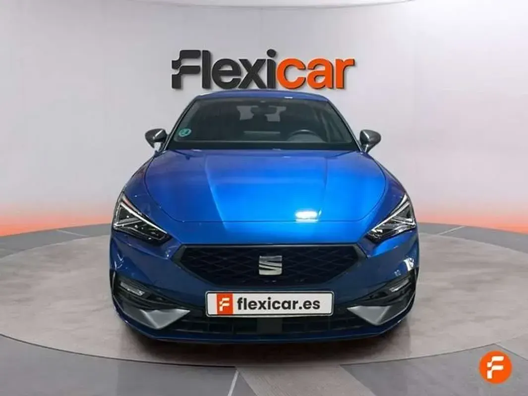 Usado Seat Leon FR 150 CV (110 kW) 2025 Azul Familiar