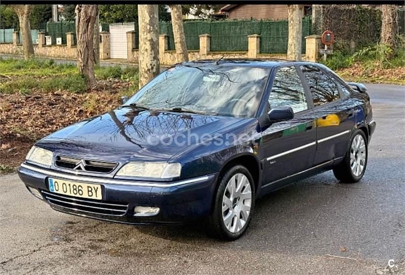 Usado Citroën Xantia 90 CV (66 kW) 1998 Azul Berlina