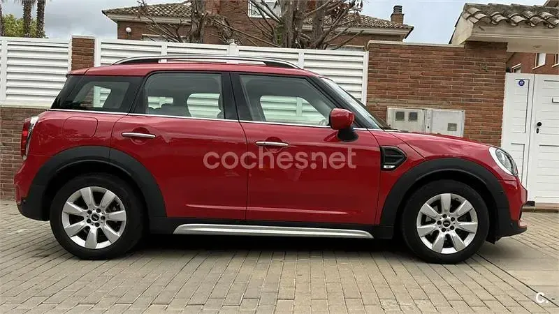 Usado Mini One D Countryman 116 CV (85 kW) 2019 Rojo SUV