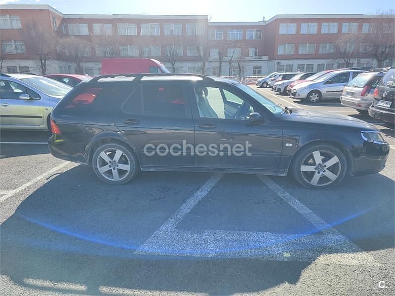 Usado Saab 9-5 Vector 150 CV (110 kW) 2008 Negro Familiar