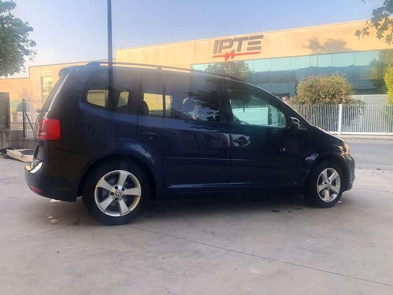 Usado VW Touran Edition 105 CV (77 kW) 2011 Azul Monovolumen