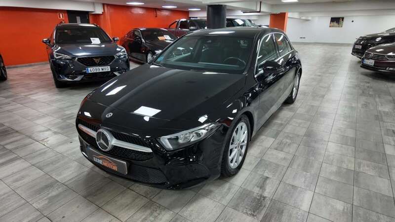 Negro Usado 2020 Mercedes A200 Utilitario | 27.990 € (Precio justo) - Imagen 1/4