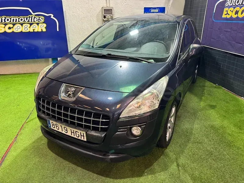 Usado Peugeot 3008 Active 112 CV (82 kW) 2011 Azul Familiar
