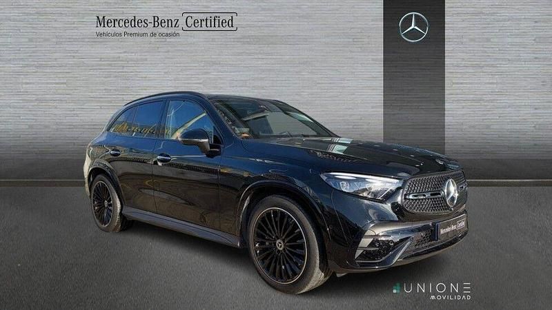 Usado Mercedes GLC300 AMG line 269 CV (197 kW) 2024 Negro