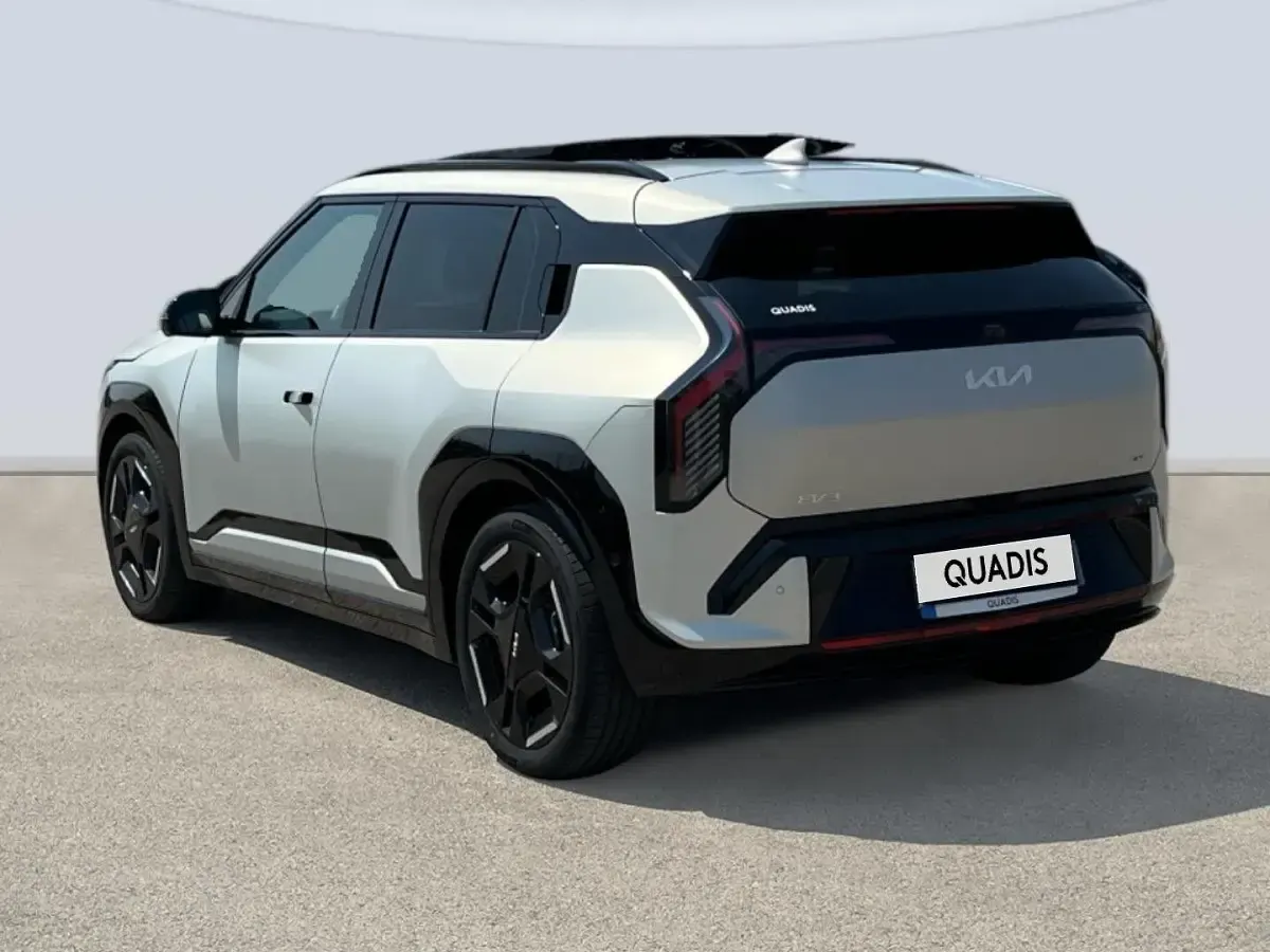 Usado Kia EV3 GT-Line 150 kW (204 CV) 2025 Gris plata SUV