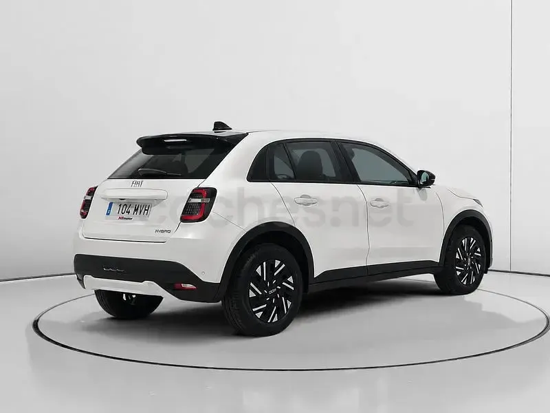 Usado Fiat 600 100 CV (73 kW) 2024 Blanco SUV