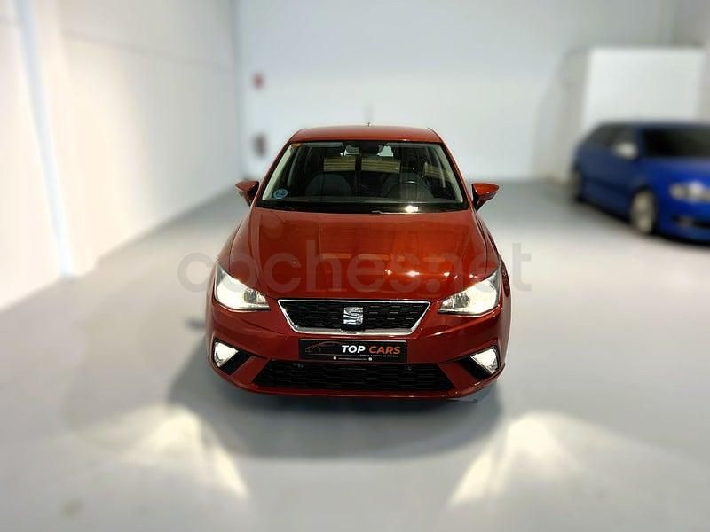 Usado Seat Ibiza Reference 95 CV (69 kW) 2019 Granate Utilitario