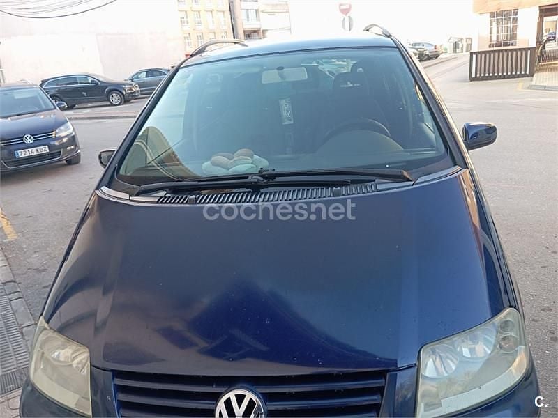 Usado VW Sharan Comfortline 130 CV (95 kW) 2003 Azul Monovolumen