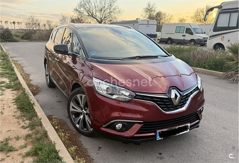 Usado Renault Grand Scénic IV Zen 110 CV (80 kW) 2018 Granate Monovolumen
