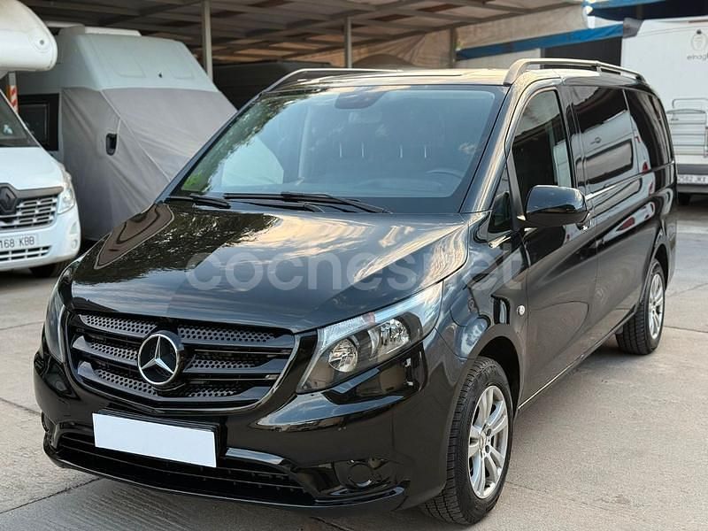 Negro Usado 2017 Mercedes V220 Avantgarde Monovolumen | 20.999 € - Imagen 1/4
