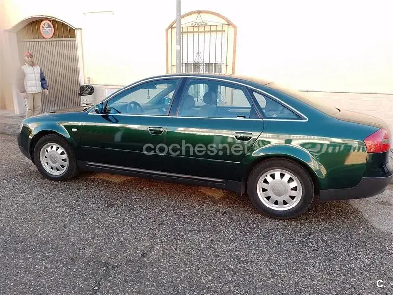 Usado Audi A6 165 CV (121 kW) 1998 Verde Familiar
