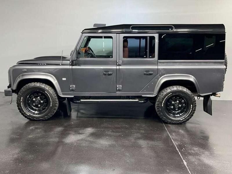 Usado Land Rover Defender SE 122 CV (89 kW) 2016 Gris / plata SUV