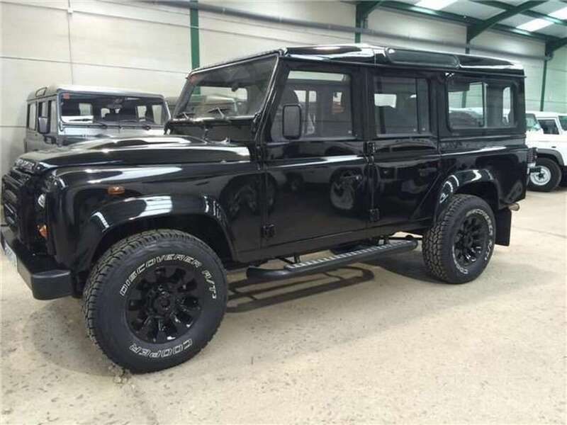 Negro Usado 2012 Land Rover Defender S SUV | 39.200 € (Caro) - Imagen 1/4