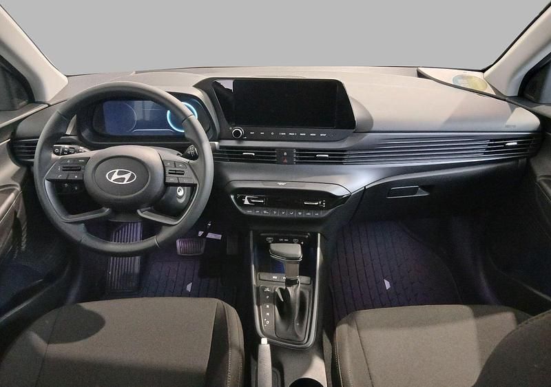 Usado Hyundai i20 Blackline 100 CV (73 kW) 2025 Lima lucid (techo negro) Utilitario