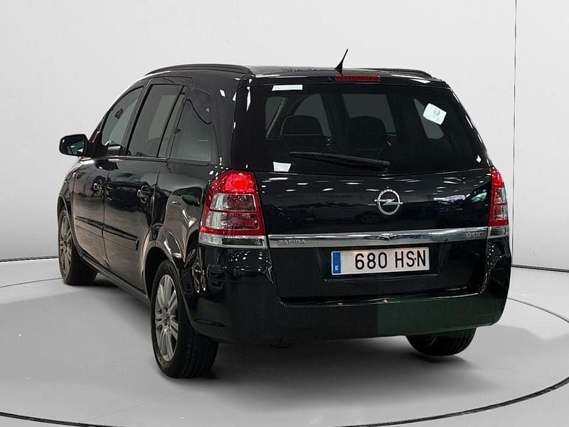 Usado Opel Zafira Family 111 CV (81 kW) 2013 Negro Monovolumen
