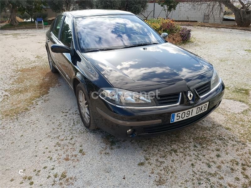 Negro Usado 2005 Renault Laguna II Expression Berlina | 2800 € (Buen precio) - Imagen 1/4