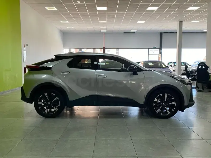 Nuevo Toyota C-HR Advance 140 CV (102 kW) 2026 Gris / plata SUV